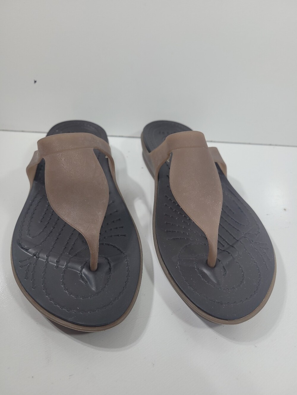 Crocs Serena Sexi Flip Sandals Womens Size 8 Bronze Espresso T-Strap Thong